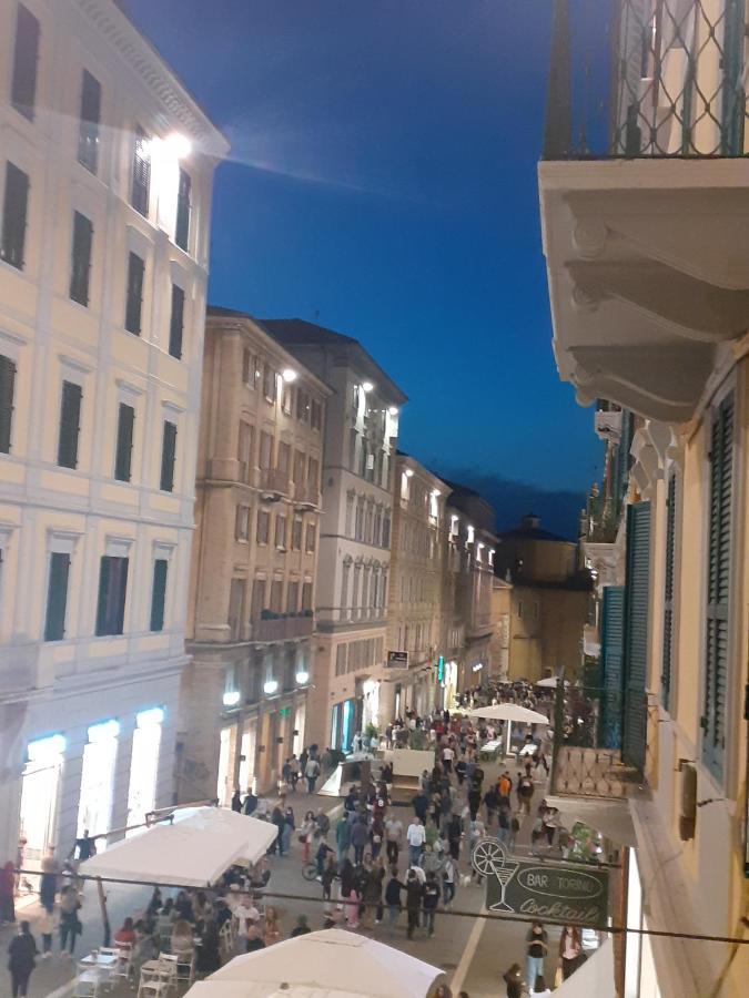 Il Balcone Sul Corso Villa Ancona Eksteriør billede